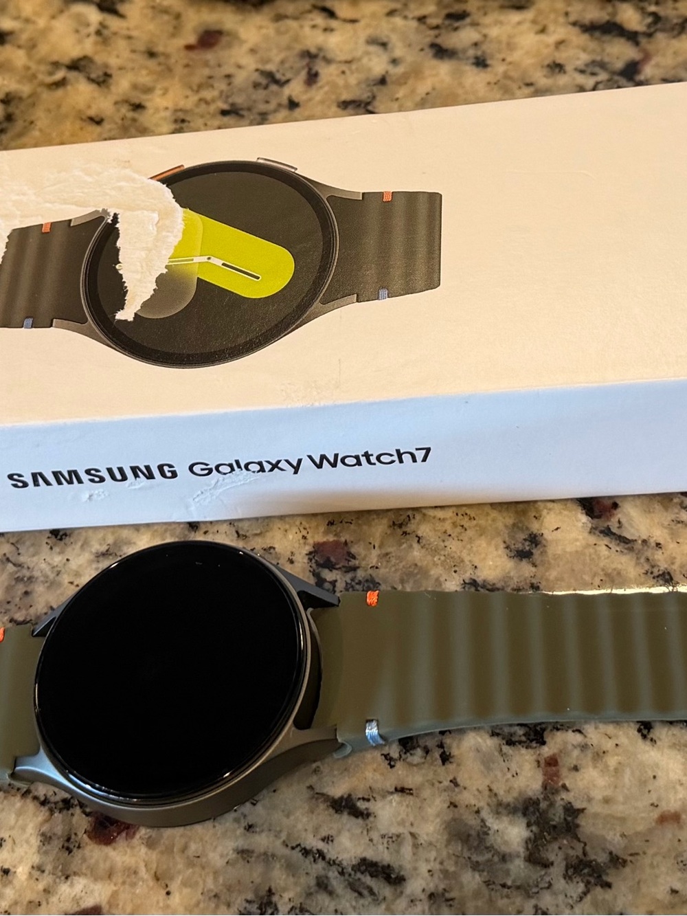 Samsung Galaxy Watch7 cellular and GPS 44mmOlive Green Strap Smartwatch